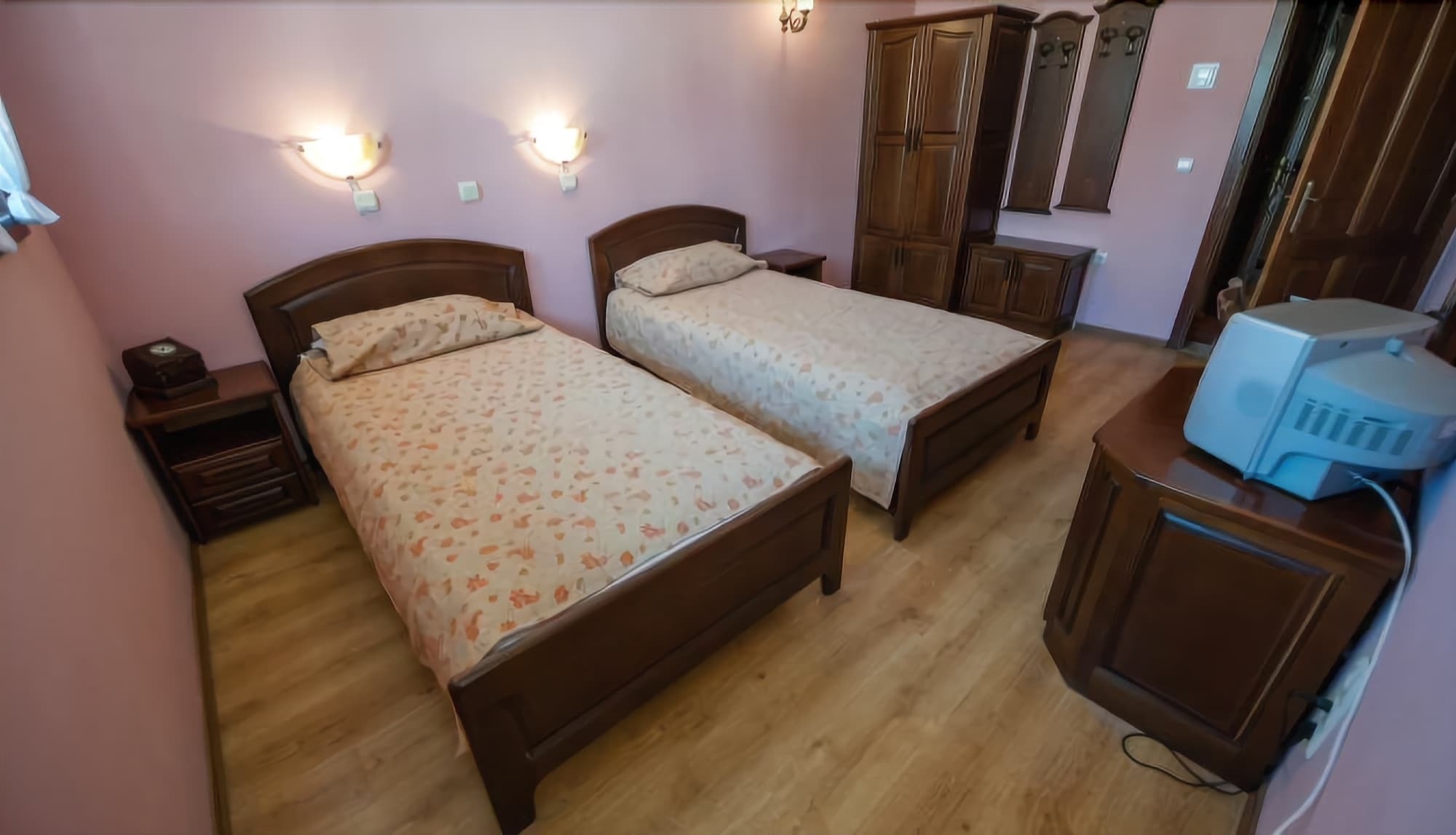 Hotel Izvora كرانيفو المظهر الخارجي الصورة